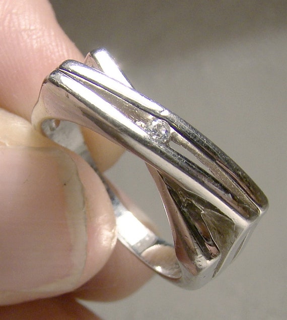 Modernist Sterling Silver Cubic Zirconia Ring 1980s Size 7