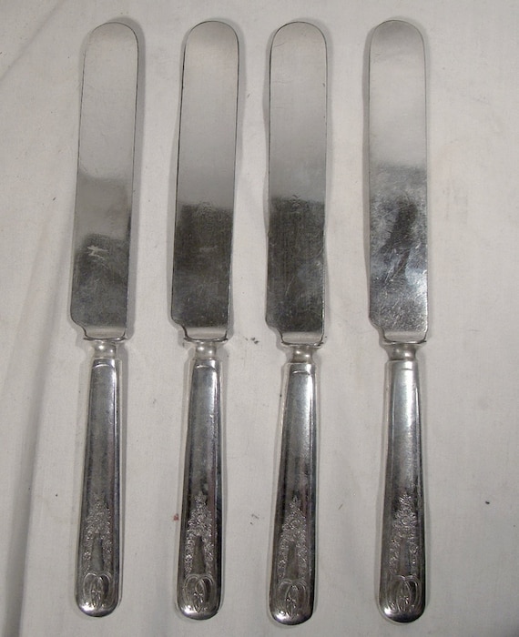 Details about   SET OF 4 ROGERS  IMPERIAL  DINNER KNIVES  SILVER PLATE   INTERNATIONAL 