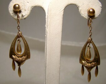 Boucles d'oreilles pendantes de l'époque victorienne en plaqué or 1880 1890