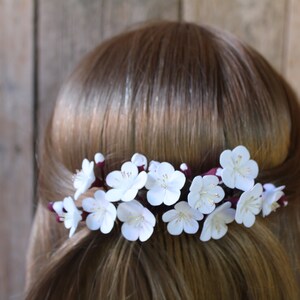 Apricot flowers. Hair comb polymer clay flowers. flower hair bride. afbeelding 9