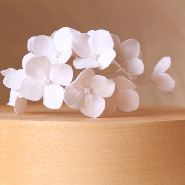 White hydrangea, light ivory, ivory hydrangea.  Hair bobby pin polymer clay flowers. Set of 8. 8 hydrangeas - 8 pins