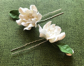 Light ivory gardenia flower pin. Gardenia hairstyles for brides , bridesmaids. Set of two flowers