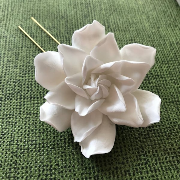 White gardenia flower pin. Gardenia hairstyles for brides , bridesmaids.