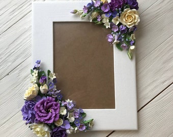 Photo frame In yellow and lilac tones.