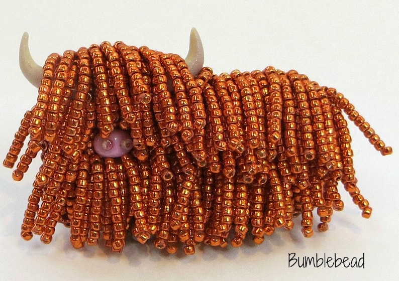 Heilan' Coo / Highland Cow Brooch Tutorial A Bead Embroidery Pattern image 1