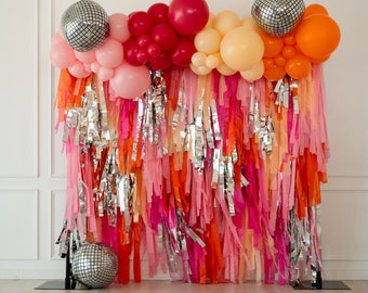 Party decoration: Accordion streamers! - Chatelaine
