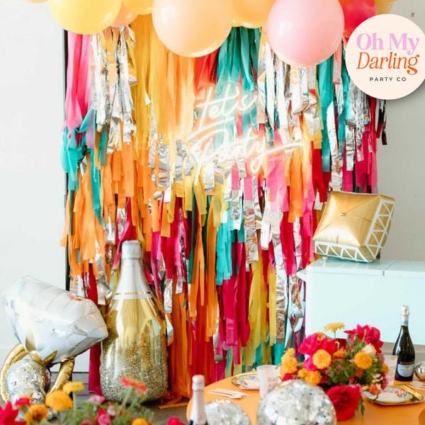 Fondo con flecos retro: decoración para fiestas de los 70, serpentinas y decoración para fiestas.