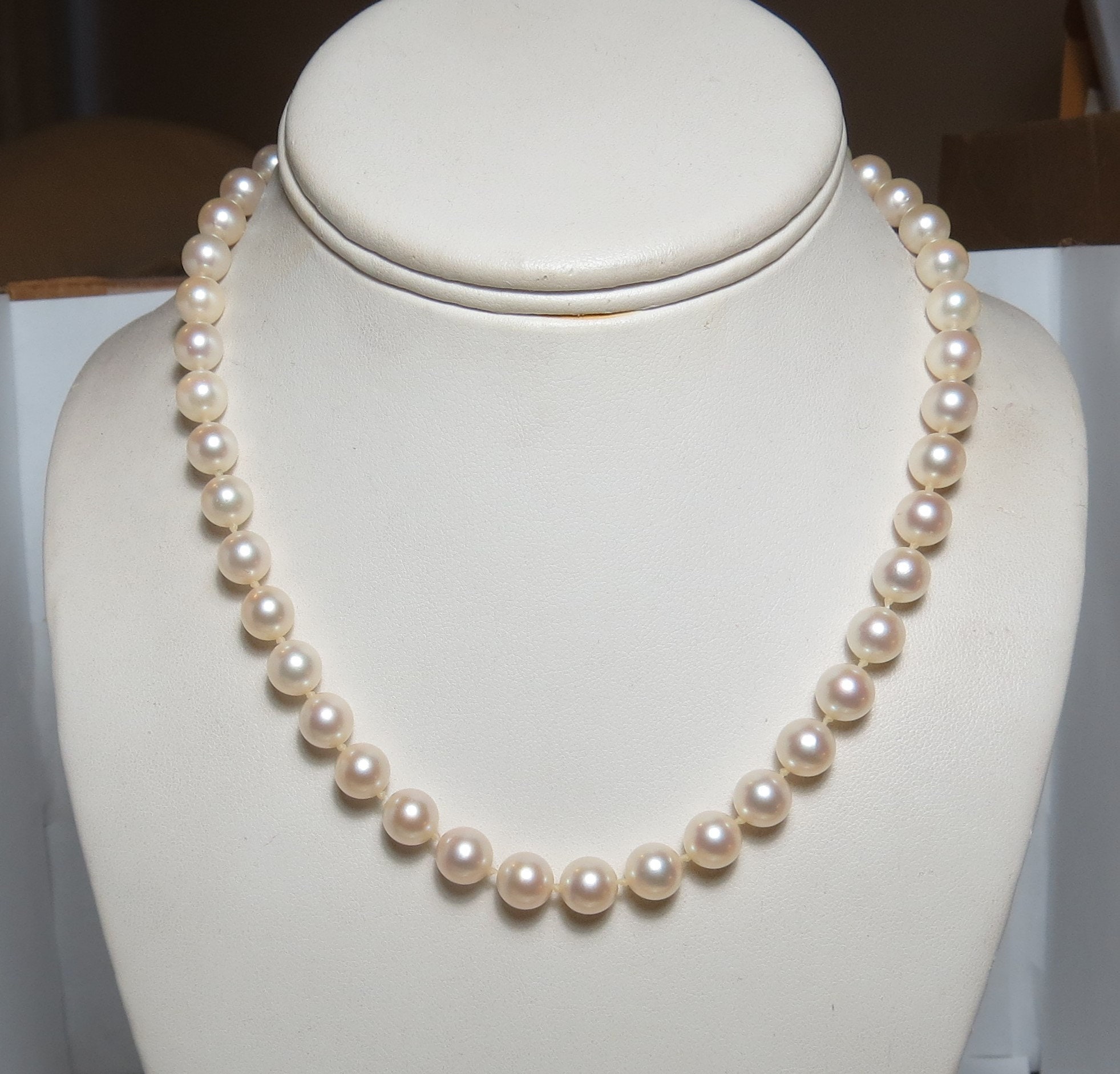 Vintage Cultured Pearl 7.5-8MM. Necklace 15.5 Inches W/ 14K