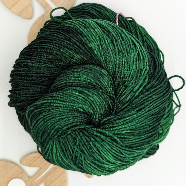 Fingering Weight Sock Yarn / Dark Forest Green (100% Superwash Merino Wool) Hand Dyed
