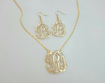 3 piece Gift Set: Monogram necklace and earrings (circle or script font) - with gift box
