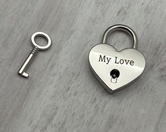 Candado de corazón personalizado con llave, candado de metal grabado, medallón de amor