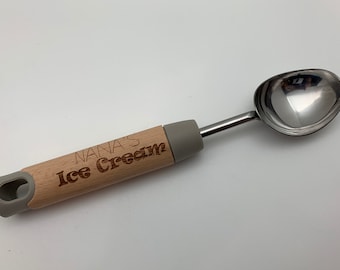 Personalized Ice Cream Scoop – Engraved Wooden Handle, Kitchen Gadget