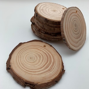 Make your own ornaments with our Wood Slices!  DIY ornaments - DIY crafting - Personalized ornaments