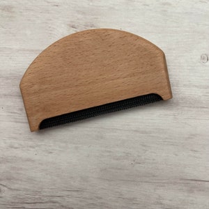 Wooden Fabric Comb for Cashmere, Wool Depilling/debobbling Tool 