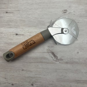 Logo Custom Pizza Cutter - Engraved Pizza Slicer - Tomato Pie Lover Gift - Kitchen Gadget