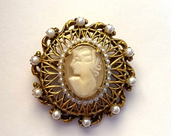 FLORENZA Brooch Vintage 1960s Victorian Style Cameo Jewelry Pin