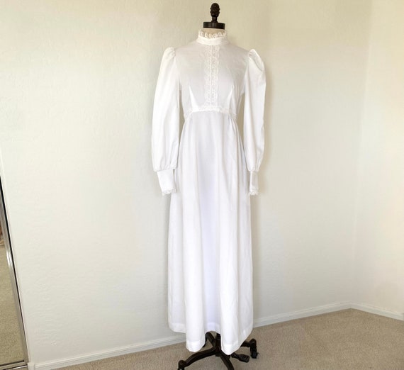 Maxi Dress Vintage 1970s White Polyester Mock Nec… - image 3