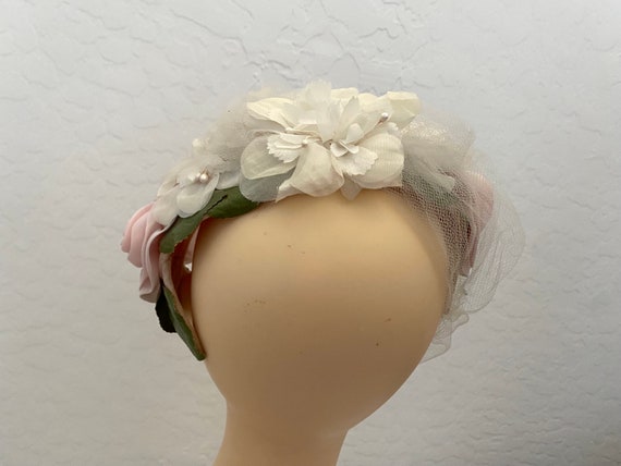 Floral Hat Veil Vintage 1960s White Pink Roses He… - image 4