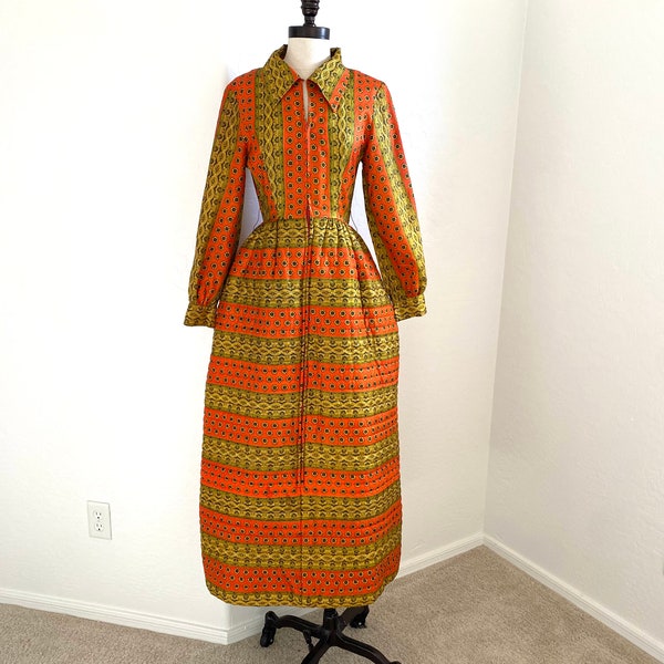 FIFTH AVENUE Robe Vintage 1960s Orange Print Maxi Quilted Lingerie