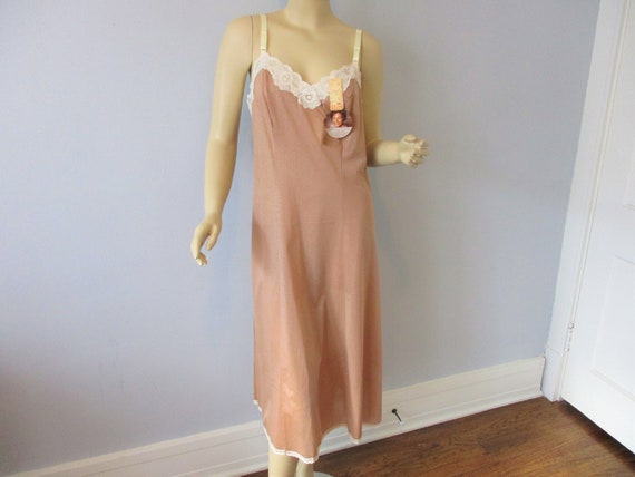 Full Dress Slip 38 Lace Trim 70s Beige Slip Vintage 1970s