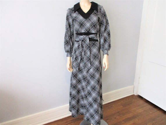 Plaid Skirt Suit Vintage 1970s Black Gray Silver M