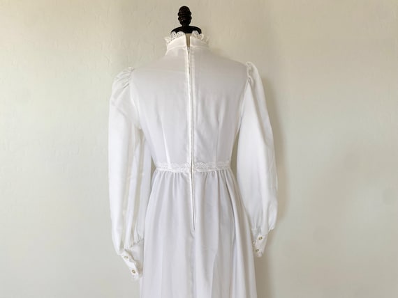 Maxi Dress Vintage 1970s White Polyester Mock Nec… - image 9