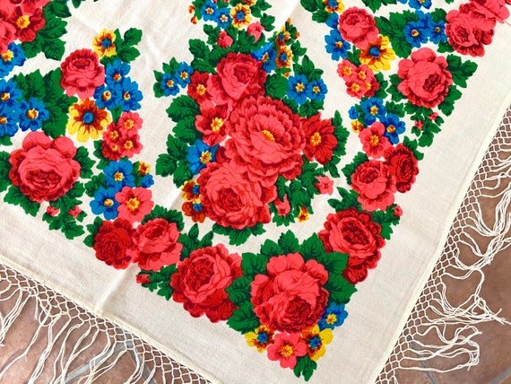 Ukranian Wool Scarf Vintage 1960s Red Rose Beige … - image 7