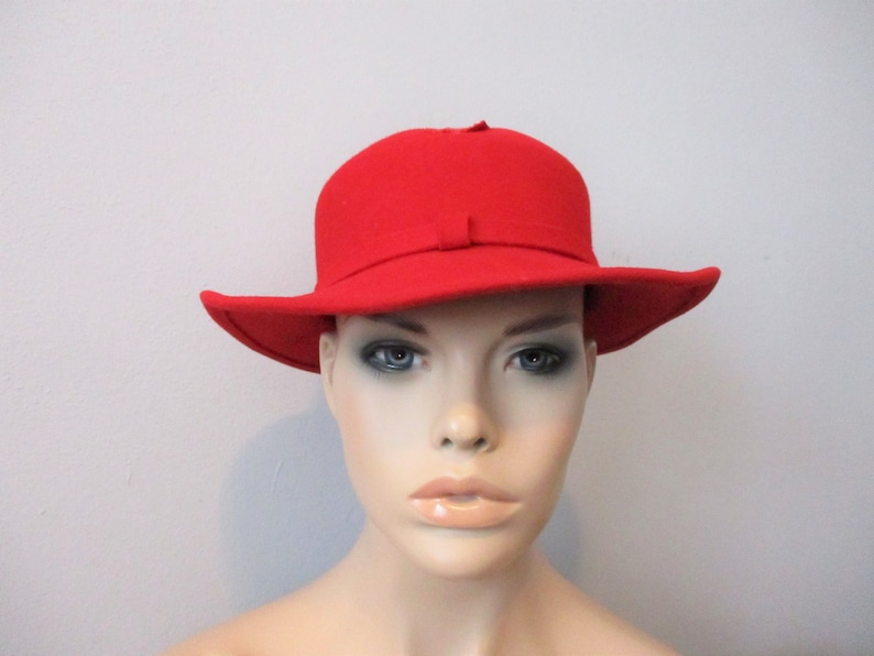 Red Fedora Hat Vintage 1970s Betmar Wool Felt Grosgrain Bow