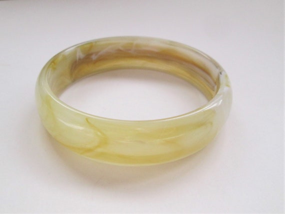 Lucite Bangle Bracelet Vintage 1960s Marbled Yello