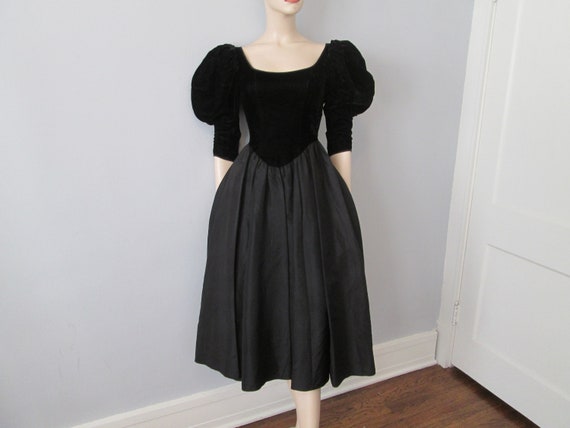 Vintage 1980s Party Prom Dress Black Velvet Acetat