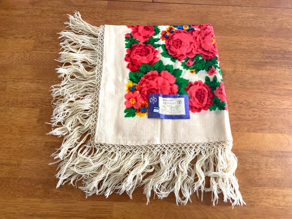 Ukranian Wool Scarf Vintage 1960s Red Rose Beige … - image 2