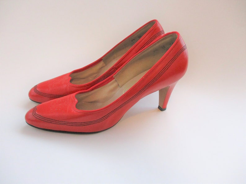 red leather pumps mid heel