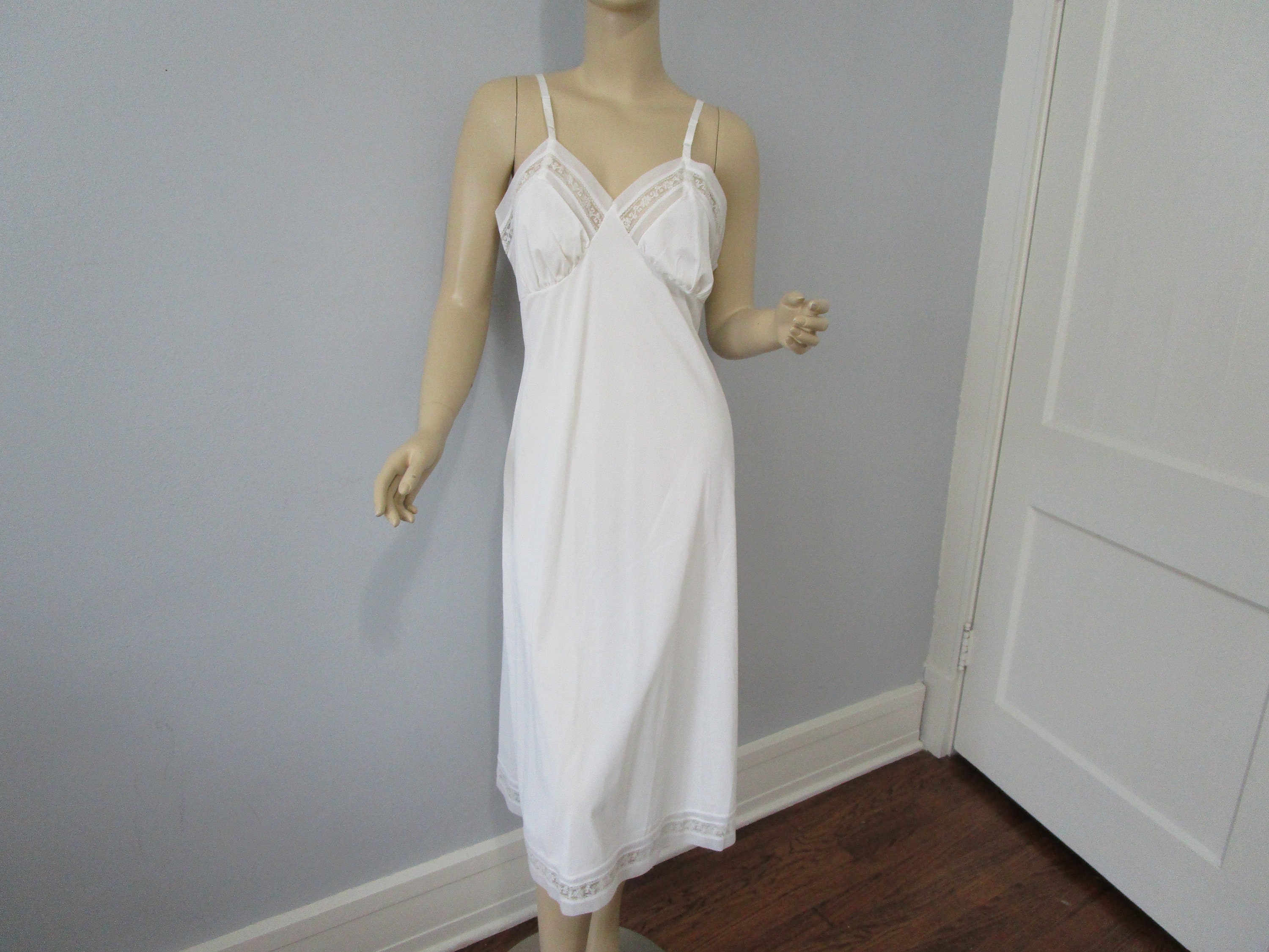 LORRAINE Full Dress Slip Vintage 1960s White Nylon Lace 36 | Etsy