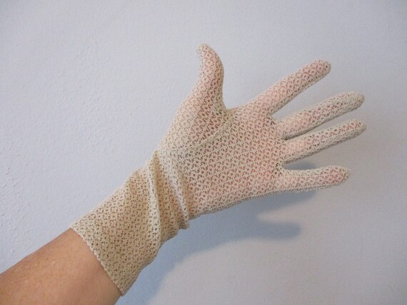 Beige Lace Gloves Vintage 1960s Deadstock Aris Fo… - image 5