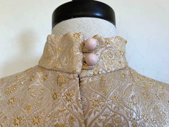 Mini Dress Vintage 1960s Gold Floral Brocade Mock… - image 2