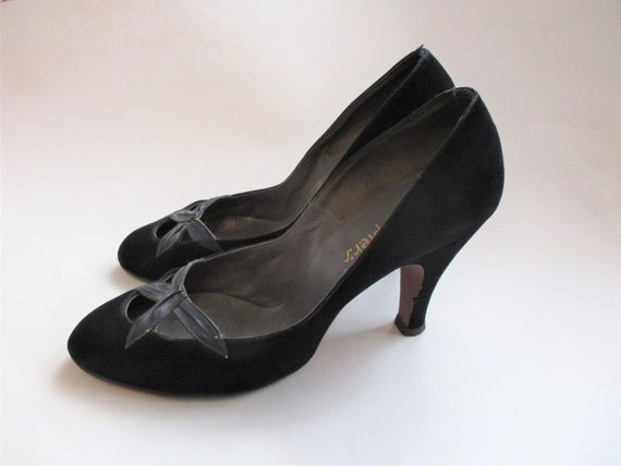 Vintage 1940s Pumps Heels Shoes Black Velvet