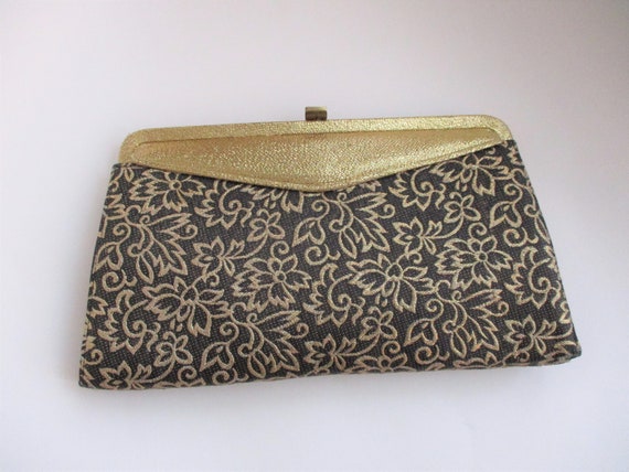 Clutch Purse Vintage 1950s Black Gold Metallic Fl… - image 1