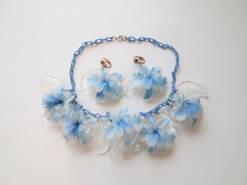 Rare Necklace Clip On Earrings Jewelry Set Vintage 1950s Large Celluloid Orchid Flowers Clear Lucite Leaves