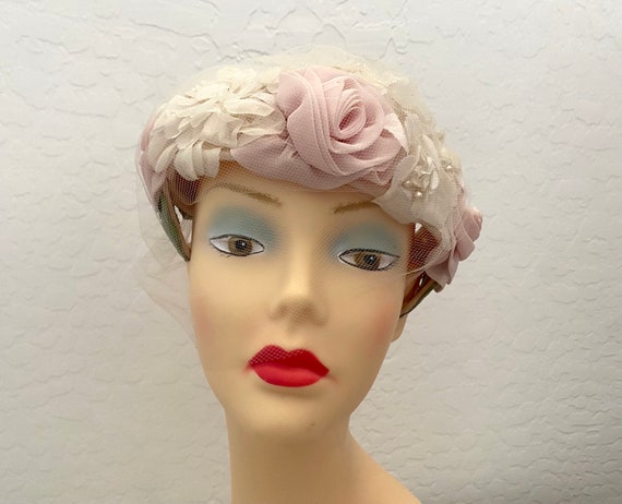 Floral Hat Veil Vintage 1960s White Pink Roses He… - image 2