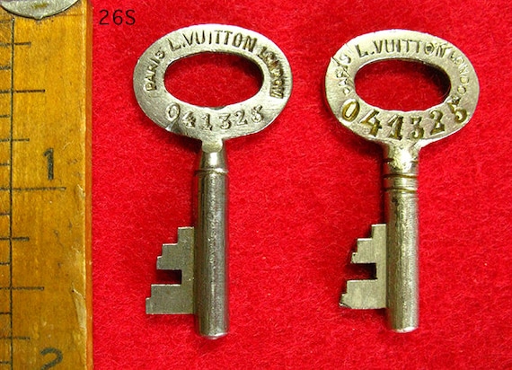 Ultra Rare Matching Set Louis Vuitton Skeleton Keys Genuine De 100+ beste afbeeldingen van Louis Vuitton in 2020