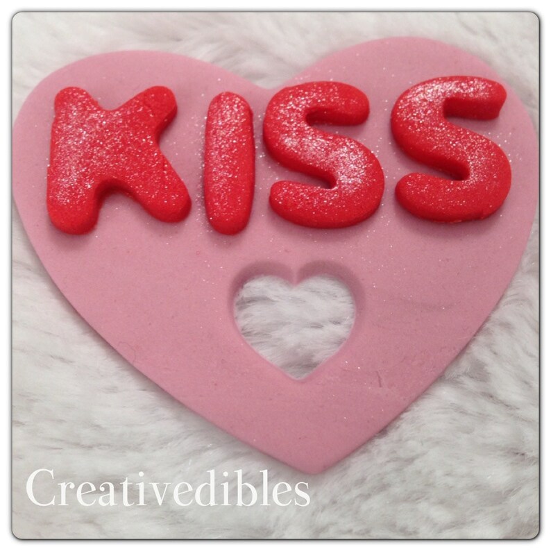 Heart Shape Fondant Cupcake and Cookie Toppers,Love, Kiss, XOXO 画像 3