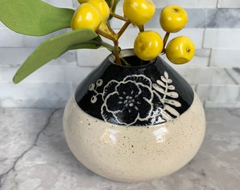 Floral bud vase