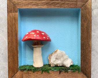 Mushroom with crystal geode, shadow box - Ceramic