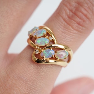 Genuine Australian Opal Diamond 18k Solid Gold Ring, Art Deco Opal Ring, Colorful Opal Vintage 1980’s Engagement Ring