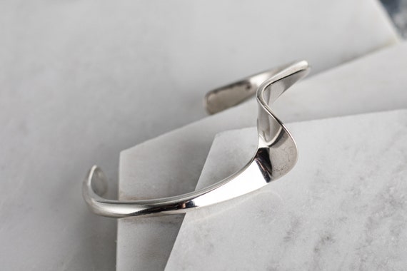 Sterling Silver Wavy Bangle Bracelet - Mid Centur… - image 5