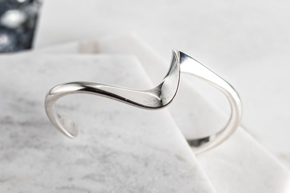 Sterling Silver Wavy Bangle Bracelet - Mid Centur… - image 6