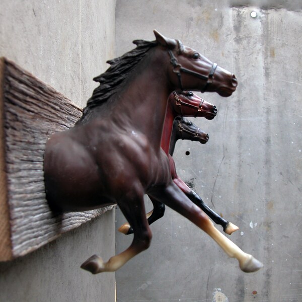 Three Heads Horse Clothing (or bridle) Rack