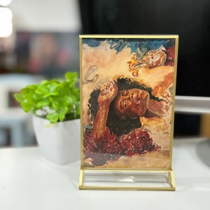 Cópias de arte de cartão postal A6 emolduradas de pinturas femininas expressivas em moldura acrílica com bordas douradas, pequeno presente de arte