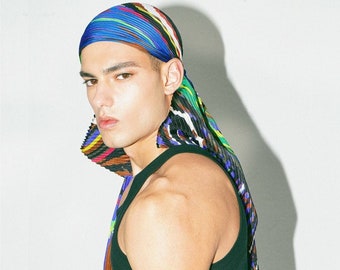 Unisex Plisse silk scarf, Head scarf in vibrant colors, Made in Italy, Pleated diamond shape silk foulard by Dikla Levsky for IÇIÀLÀBAS