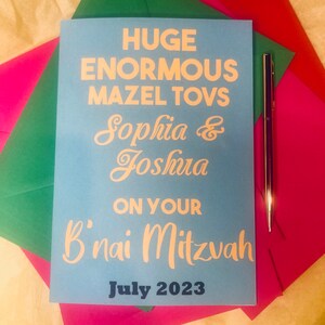 Mazel Tov En su tarjeta judía personalizada de B'nai Mitzvah, tarjeta de simjá judía, personalice con nombres y fecha de Bnai Mitzvah, tarjeta judía